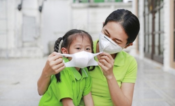 Tránh chạm tay vào phần bên trong của khẩu trang khi sử dụng