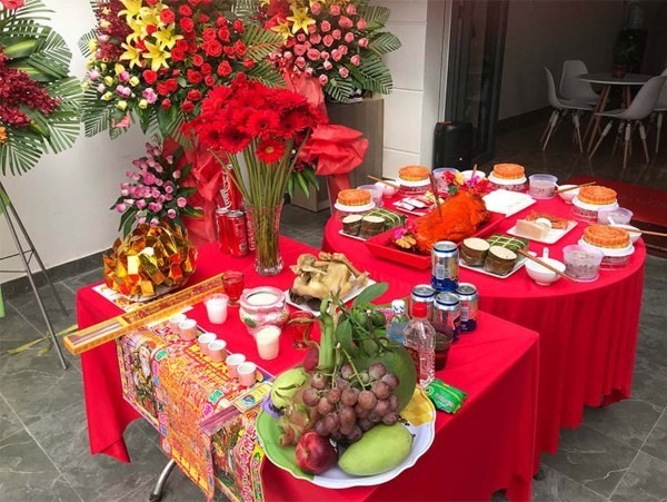 Mâm cúng cho lễ khai trương cửa hàng, công ty