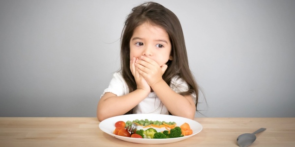 Nhận biết trẻ biếng ăn qua các dấu hiệu phổ biến