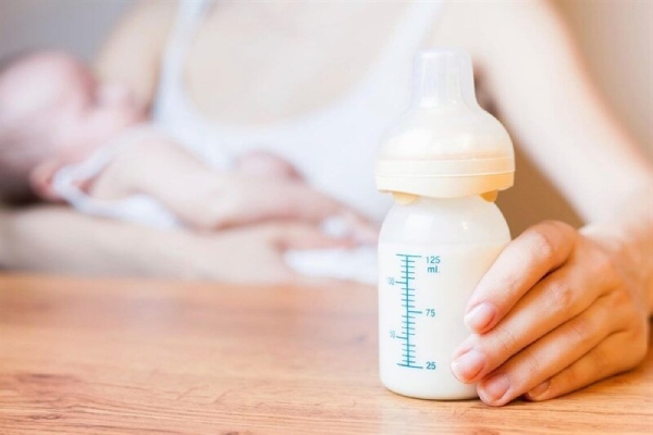 Sữa Hipp cho bé 6 tháng tuổi hoàn toàn có thể thay thế sữa mẹ