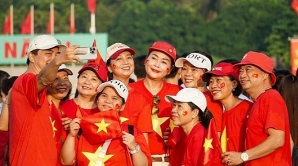 Giữ thái độ trang nghiêm, đúng mực khi chia sẻ cảm xúc trên mạng xã hội