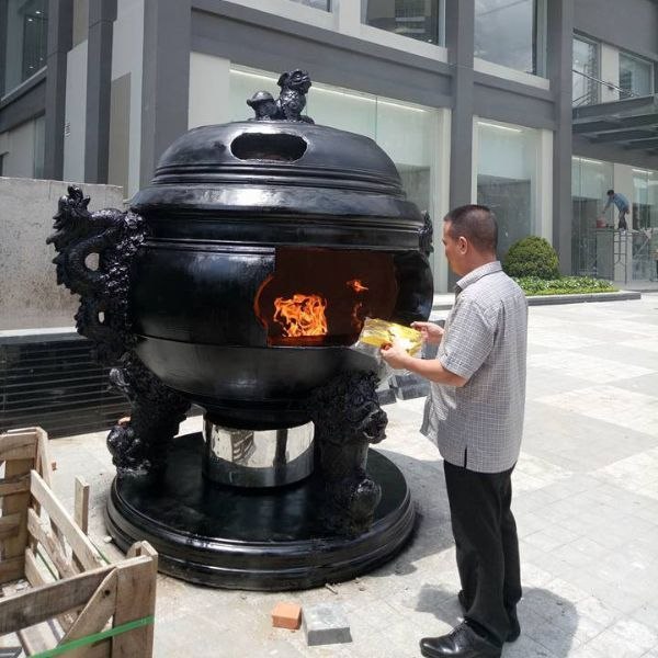 Hóa tiền vàng mã ở nơi sạch sẽ