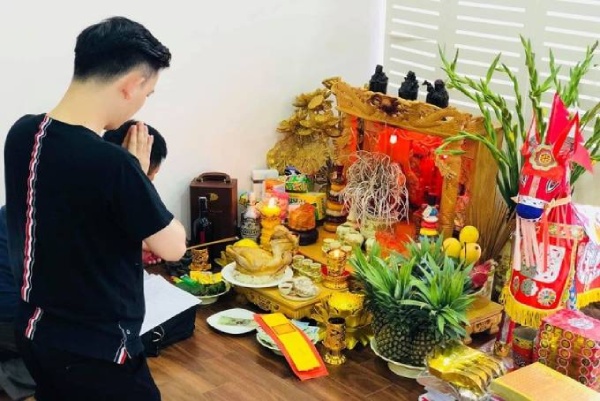 Việc thờ cúng Thần Tài Thổ Địa được thực hiện vào nhiều thời điểm khác nhau