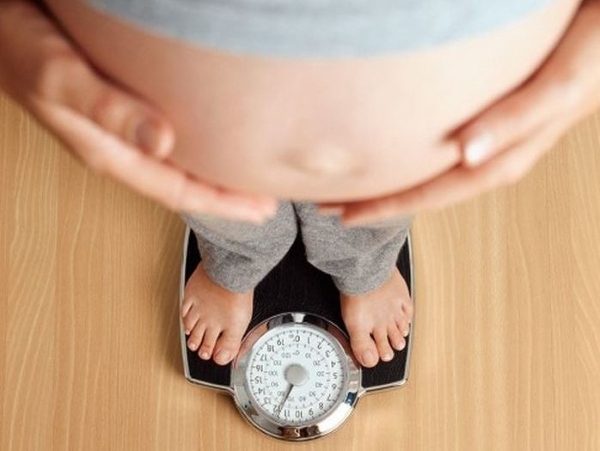có bầu uống trà sữa được không