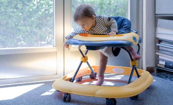 Đảm bảo xe an toàn chắc chắn cho bé khi sử dụng