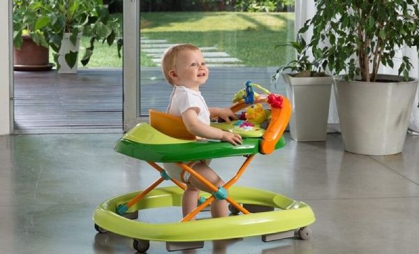 Kiểm tra lại xe trước khi cho bé sử dụng