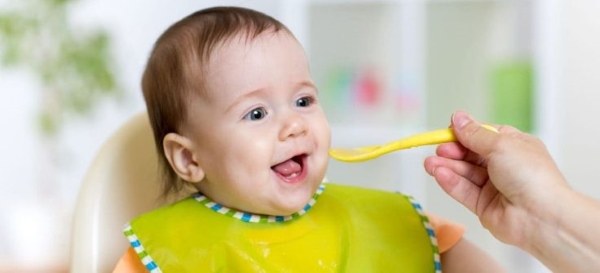 Cha mẹ nên bổ sung DHA cho bé từ khi trong bụng mẹ