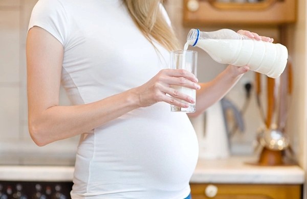 Mẹ bầu có thể sử dụng 2-3 ly sữa bầu mỗi ngày