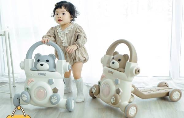 Xe tập đi đa năng được thiết kế phù hợp với nhiều độ tuổi khác nhau
