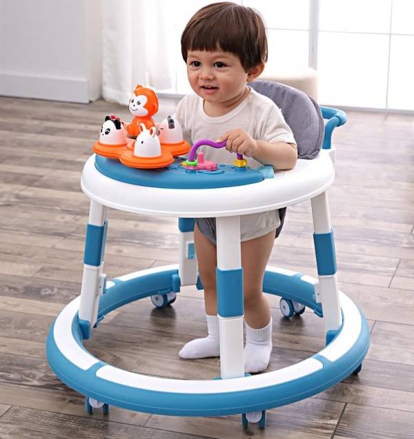 Trẻ nhỏ từ 8 tháng trở lên có thể sử dụng xe tập đi