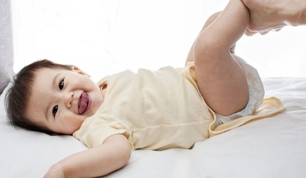 Cách chọn đúng loại bỉm Huggies cho trẻ sơ sinh
