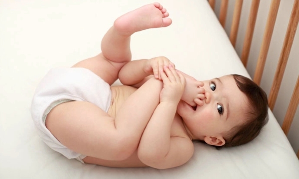 Ưu tiên lựa chọn bỉm mỏng mùa hè cho bé