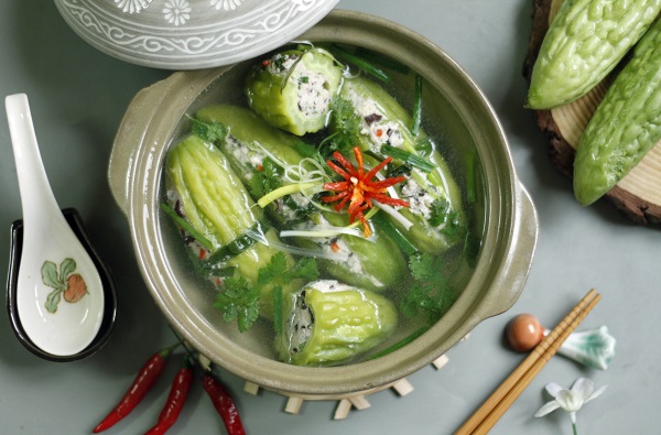 Khổ qua nhồi thịt món canh mùa hè thanh nhiệt cho mẹ bầu