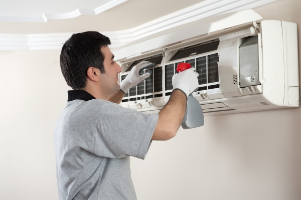Hướng dẫn chuẩn bị và cách vệ sinh điều hòa tại nhà chi tiết nhất