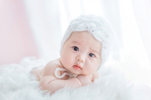 Đặt tên hợp phong thuỷ cho bé gái