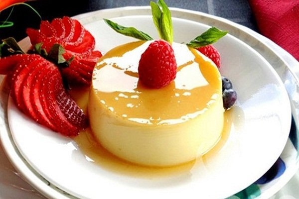 Bánh flan món ăn tráng miệng mùa hè cho bé