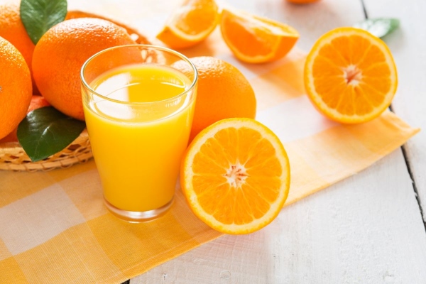 Bé bổ sung vitamin C với nước cơm thơm ngon