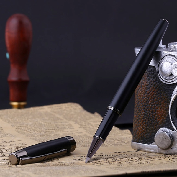 Bút là món quà ý nghĩa với người làm báo