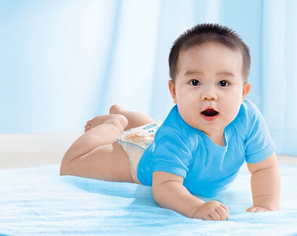 Những điều ba mẹ cần lưu ý khi chọn mua bỉm Huggies cho bé