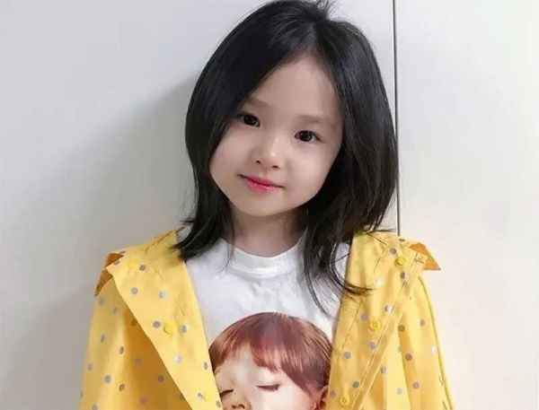 Bé tự nhiên và trẻ trung hơn với kiểu tóc layer