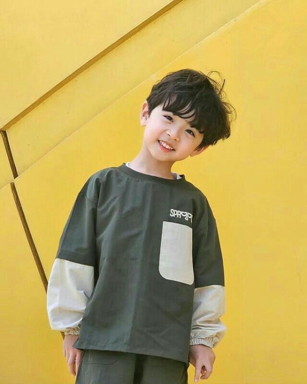 Uốn tóc xoăn cho bé trai kiểu sóng nước Hàn Quốc