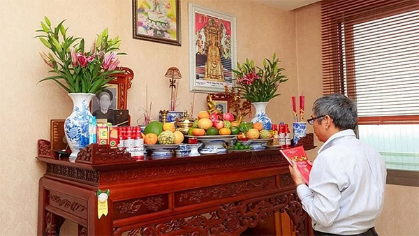 Cúng rằm trước 12h trưa ngày 15