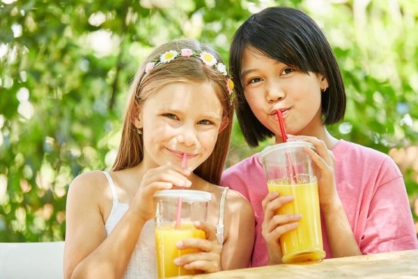 Ưu tiên bổ sung vitamin cho bé từ thực phẩm tự nhiên trong bữa ăn hàng ngày