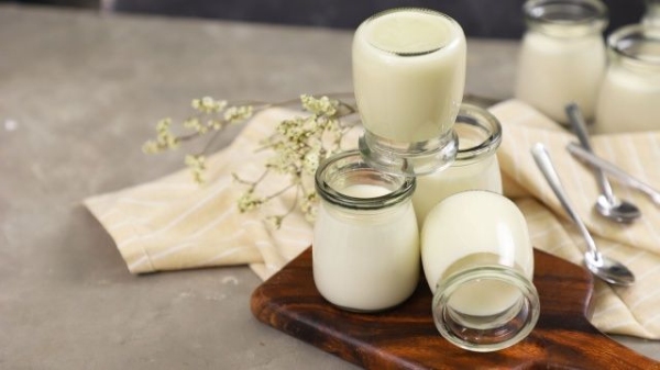 Sữa chua không đường là lựa chọn lý tưởng đối với người ăn kiêng