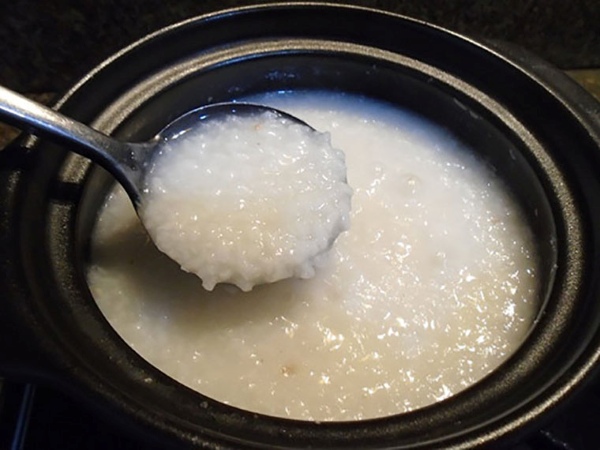 Ninh nhừ cháo trắng