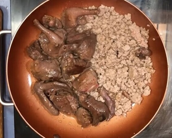 Xào thịt chim bồ câu và thịt lợn cho săn lại