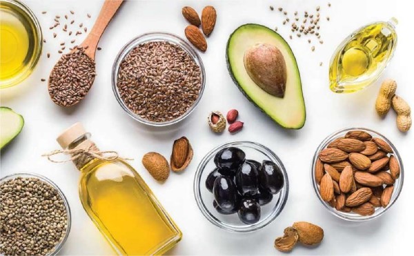 Lipid giúp bé 9 tháng hấp thu vitamin A, D, E, K hiệu quả