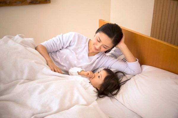 Thiết lập khung giờ ngủ cố định cho bé