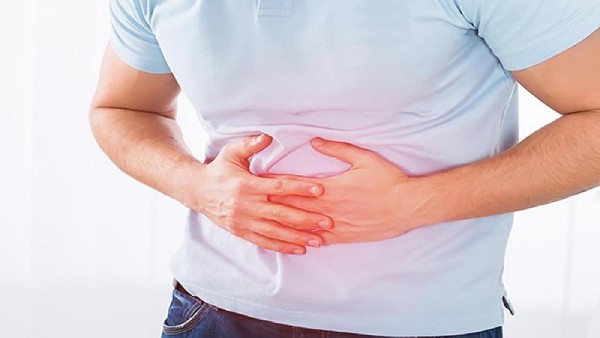 Sử dụng sữa Ensure sai cách có thể gây đầy bụng khó tiêu