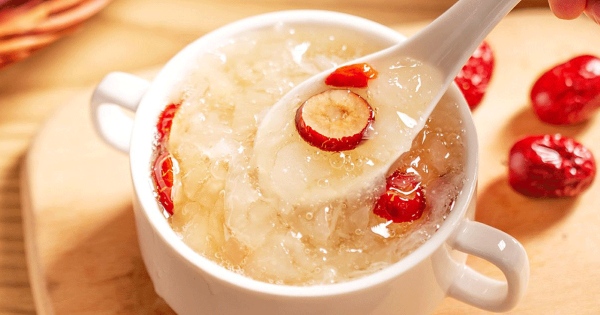 Yến sào có tác dụng hỗ trợ phát triển trí tuệ cho bé