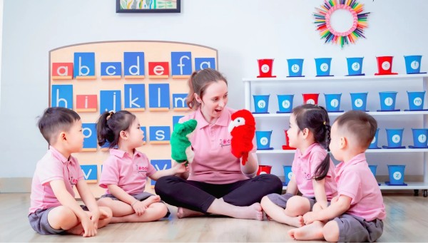 Mức học phí trường mẫu giáo quốc tế dao động trong khoảng 6-22 triệu đồng/ tháng