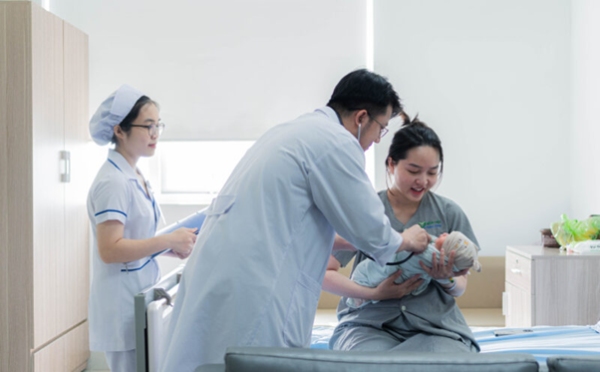 Đội ngũ bác sĩ, chuyên gia giàu kinh nghiệm tại bệnh viện phụ sản