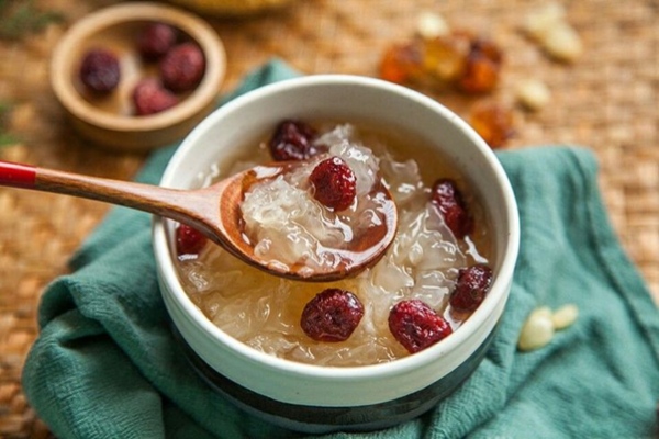 Tác dụng yến sào chưng táo đỏ