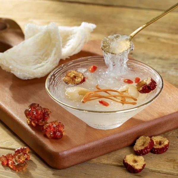 Tổ yến hỗ trợ sức khỏe