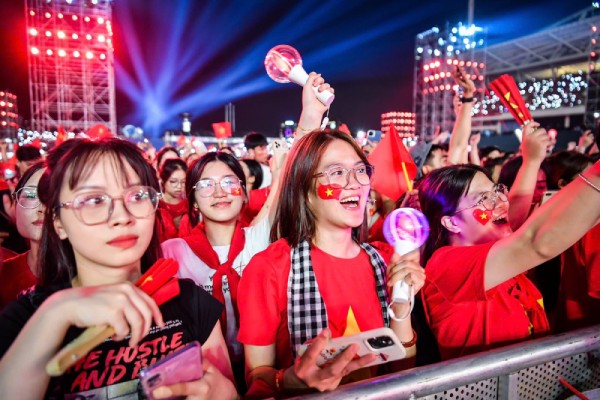 Lựa chọn trang phục phù hợp khi tham dự chương trình