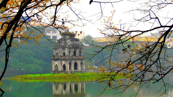 Thăm quan Hồ Gươm kết hợp cùng lễ diễu binh 