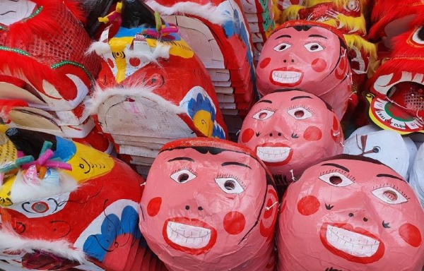 Mặt nạ giấy bồi giúp bé hóa thân thành nhân vật yêu thích