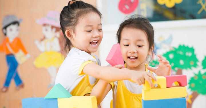 Hãy nói chuyện với trẻ trước ngày đến lớp